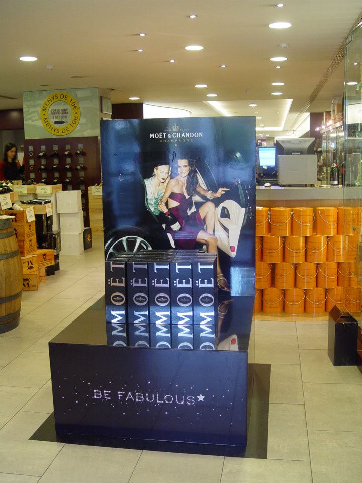 401557_136274716491995_1750970998_n